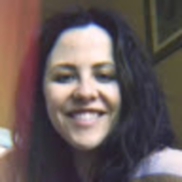 Meet your Posher, Laura - Picture 1 of 1